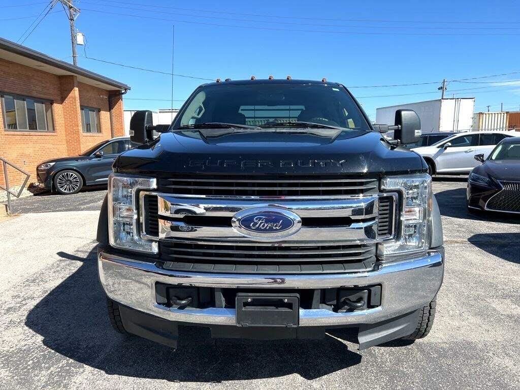 Image 2017 Ford F-550 super duty chassis