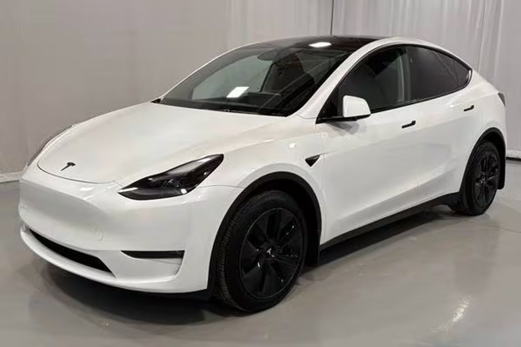 2024 Tesla Model y Long range awd