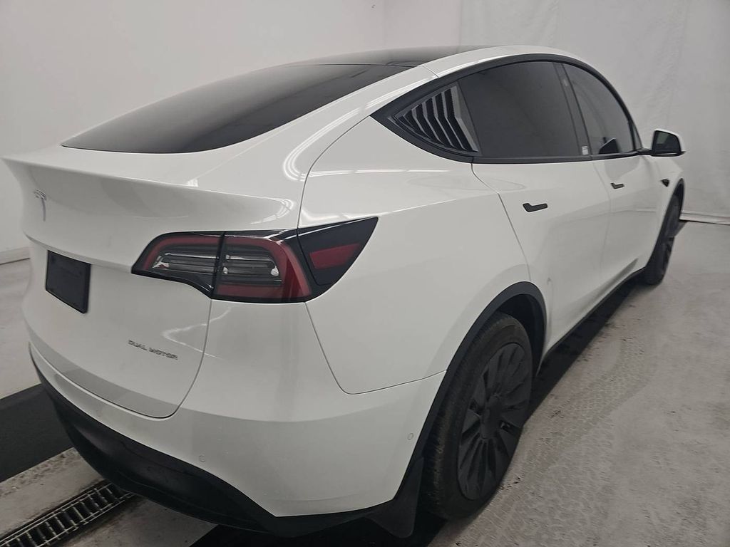 2022 Tesla Model y Long range
