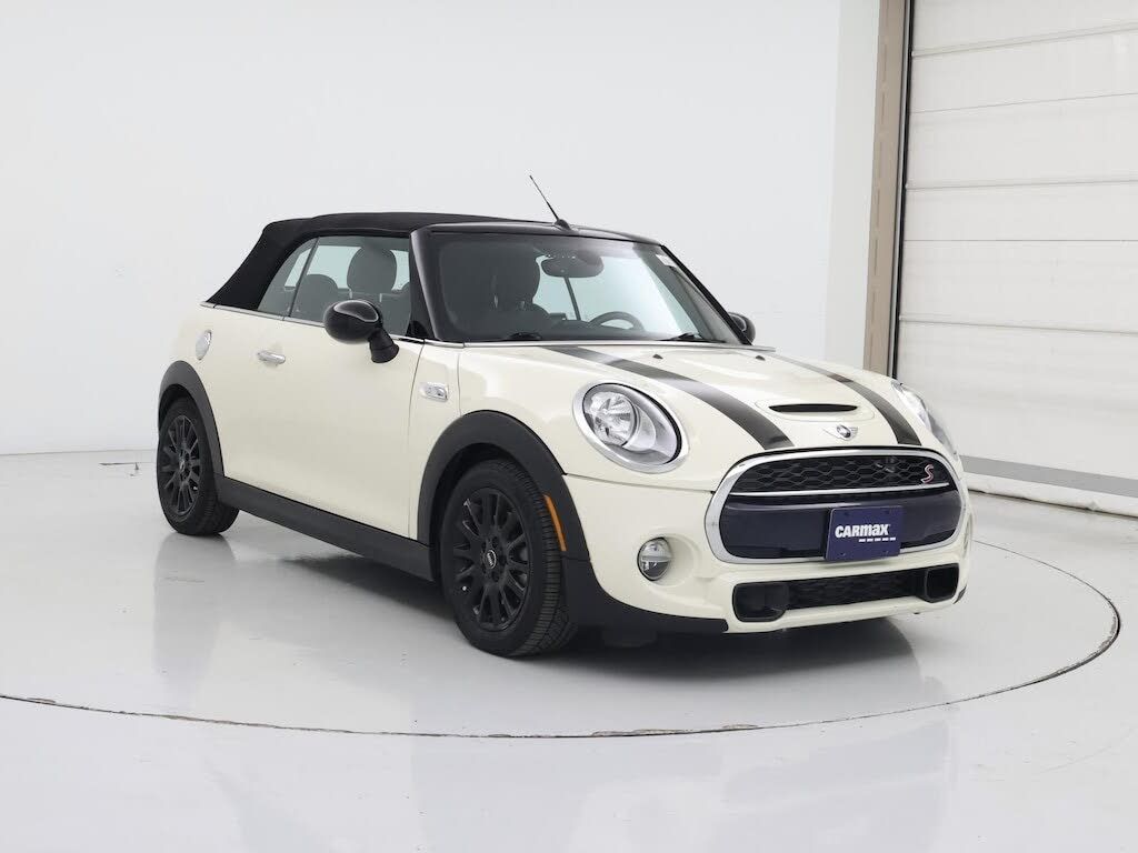 2017 Mini Cooper S convertible fwd