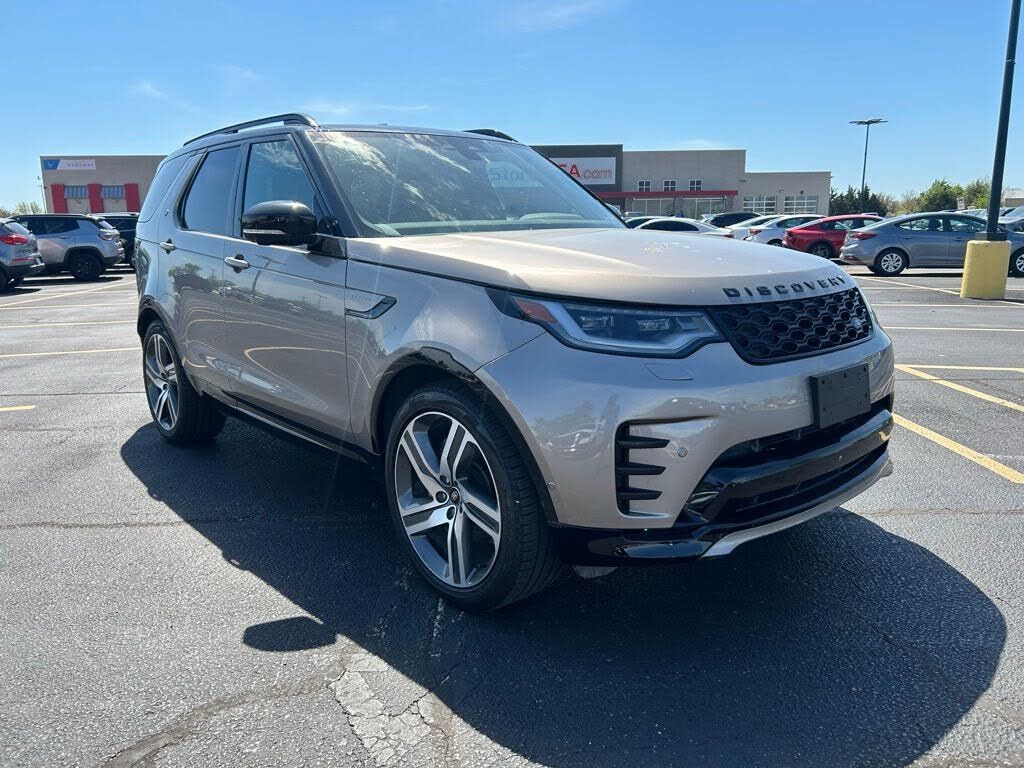 2024 Land rover Discovery Dynamic se
