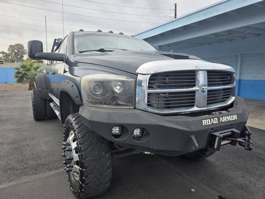 2007 Dodge Ram 3500 Laramie mega cab drw 4wd