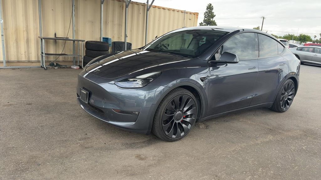2023 Tesla Model y Performance