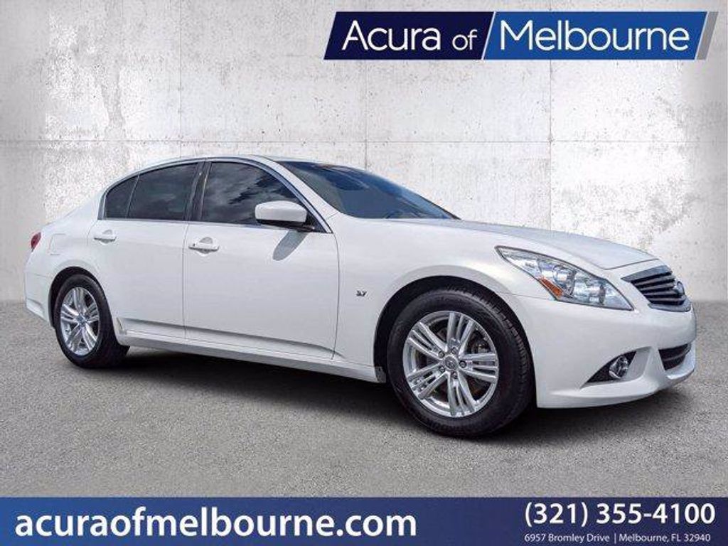Image 2015 Infiniti Q40