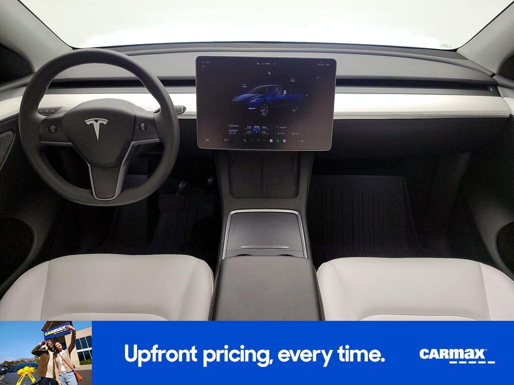 2024 Tesla Model y Standard range