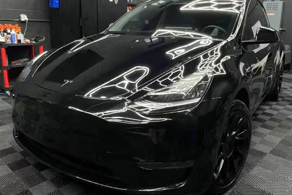 2023 Tesla Model y Long range