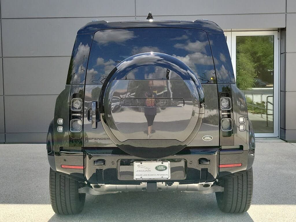 2023 Land rover Defender