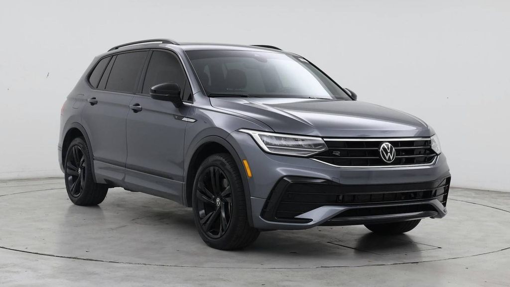 2024 Volkswagen Tiguan SE R-Line Black