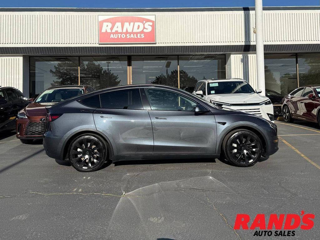 2023 Tesla Model y Long range awd
