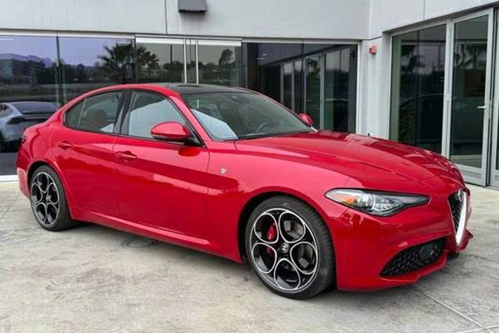 2023 Alfa romeo Giulia Ti rwd