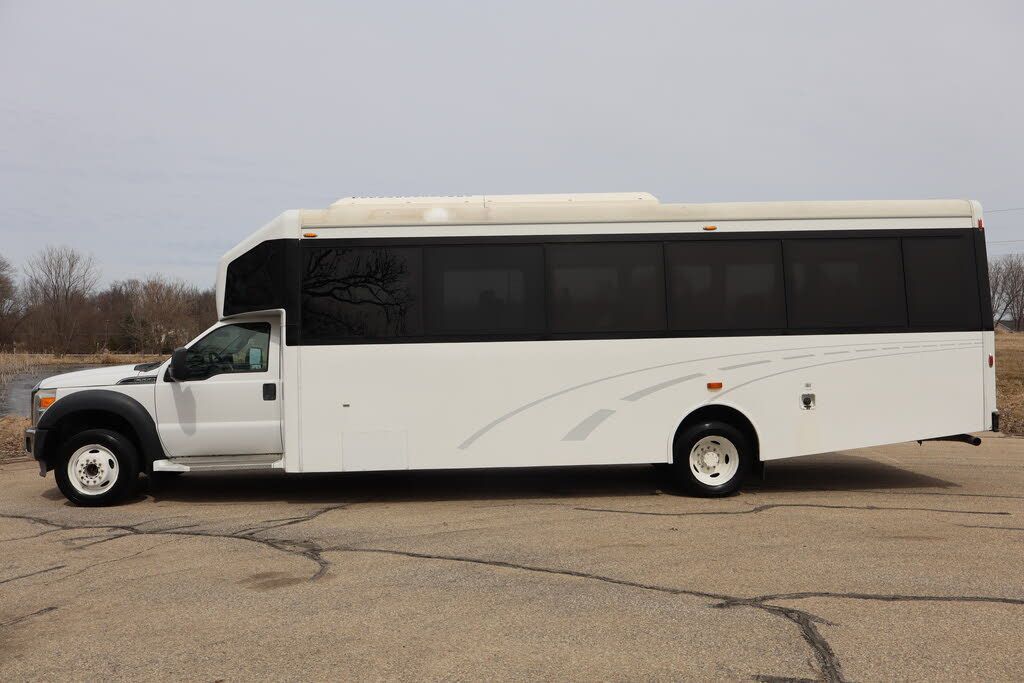 2014 Ford F-550 super duty chassis Xlt 201 rwd