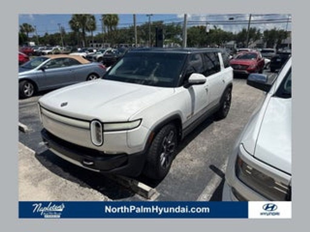 2023 Rivian R1S Adventure