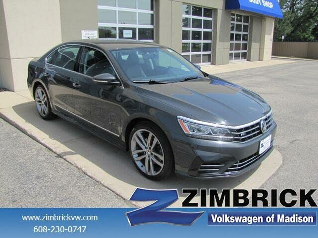 Image 2016 Volkswagen Passat 18t r-line with comfort package