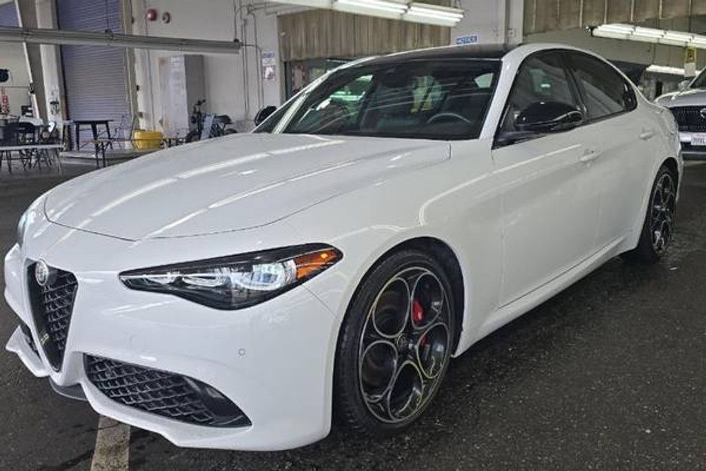 2024 Alfa romeo Giulia Ti