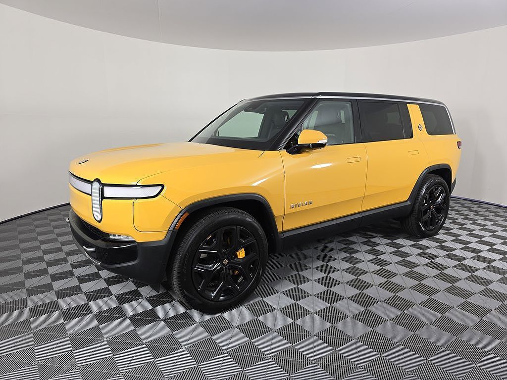 2023 Rivian R1s Adventure