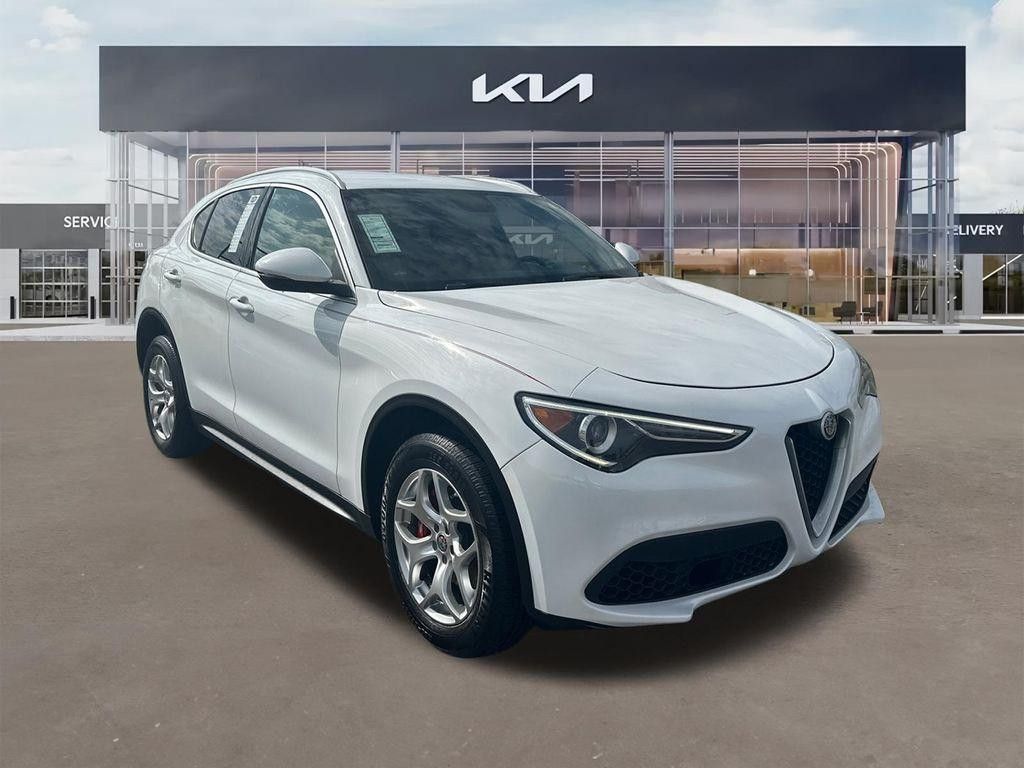 2019 Alfa romeo Stelvio Base