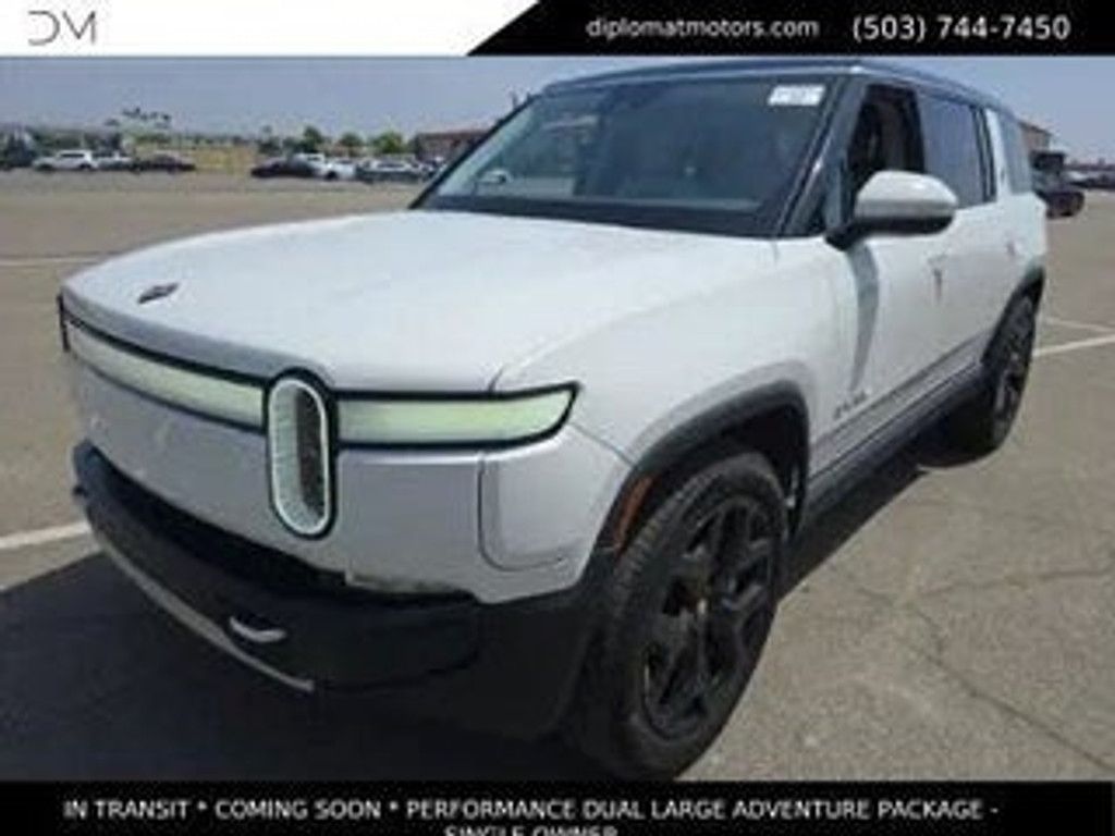 2024 Rivian R1s Adventure dual motor awd