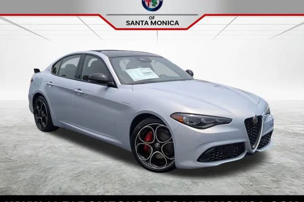 2025 Alfa romeo Giulia Base